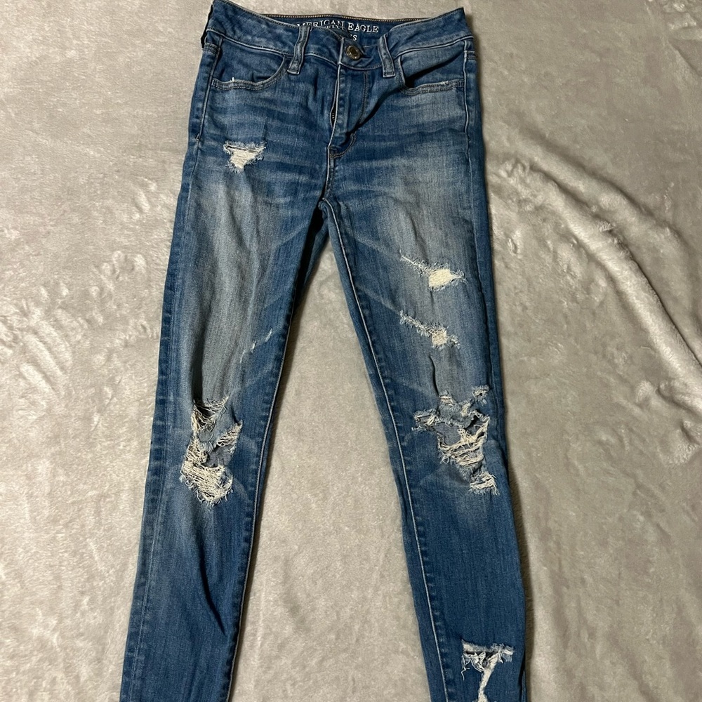 American Eagle Distressed Jeans
